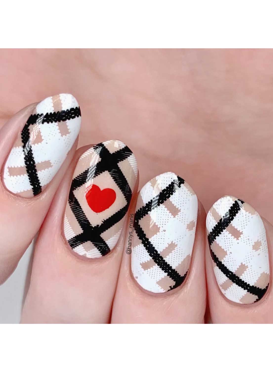 simple plaid nails | Plaid nails, Christmas nails, Plaid nail designs